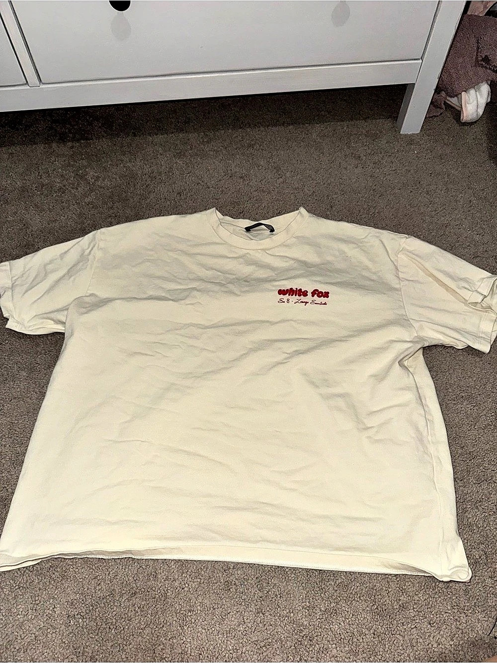 White Fox Graphic Short Sleeve Tee in Cream Size Medium